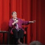 Если только вас не тошнит от вашей работы, не стоит резко ее бросать